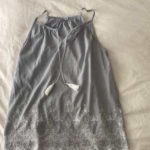 Sleeveless cotton top